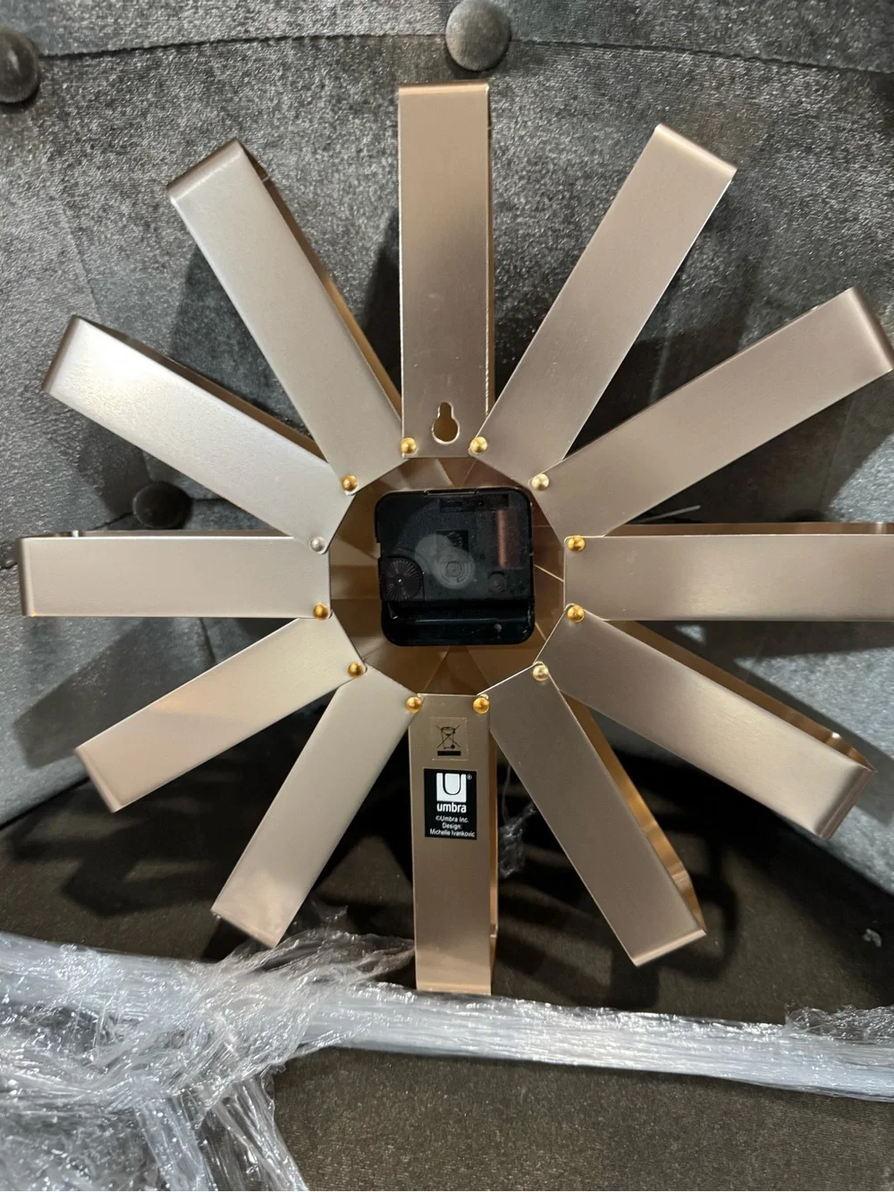 Umbra bold starburst
